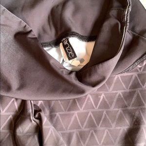 Onzie Pants - Onzie las lunas high rise leggings S/M Onzie Pants - Onzie las lunas high rise leggings S/M